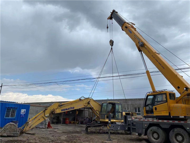 西城区25吨吊车的工作半径是多少？