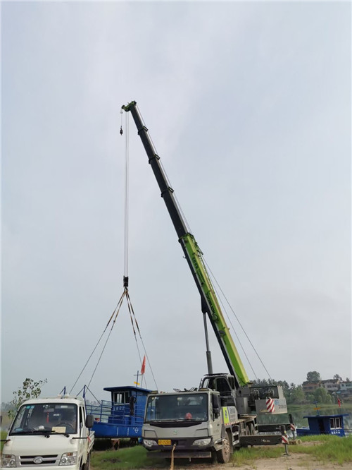 西城区桥梁建设吊装案例