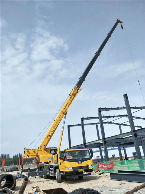 西城区超高层建筑钢结构吊装案例